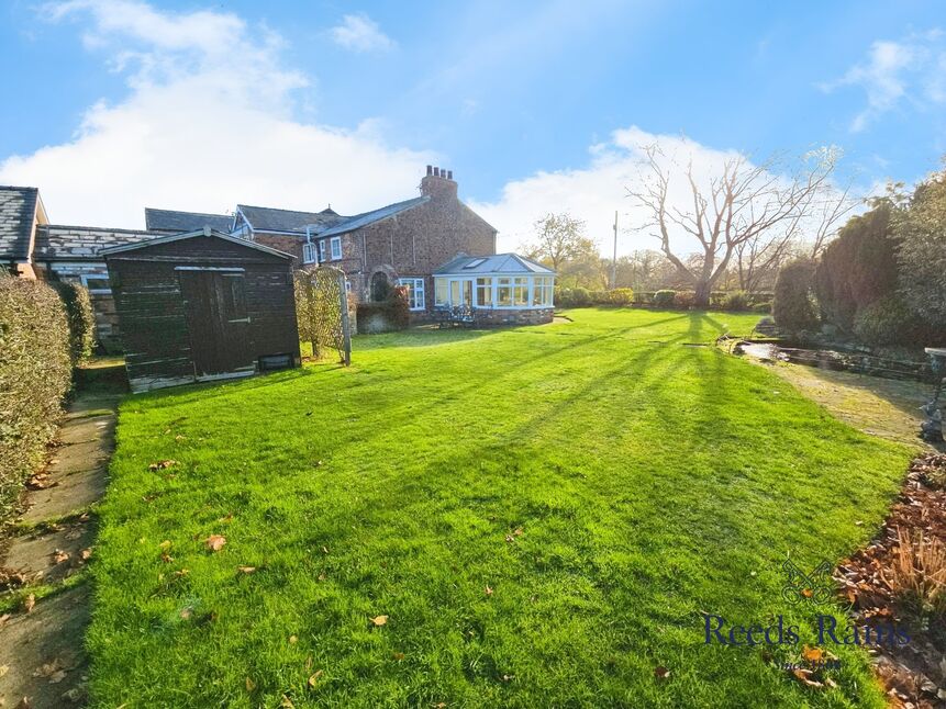 House Salters Lane in Lower Withington