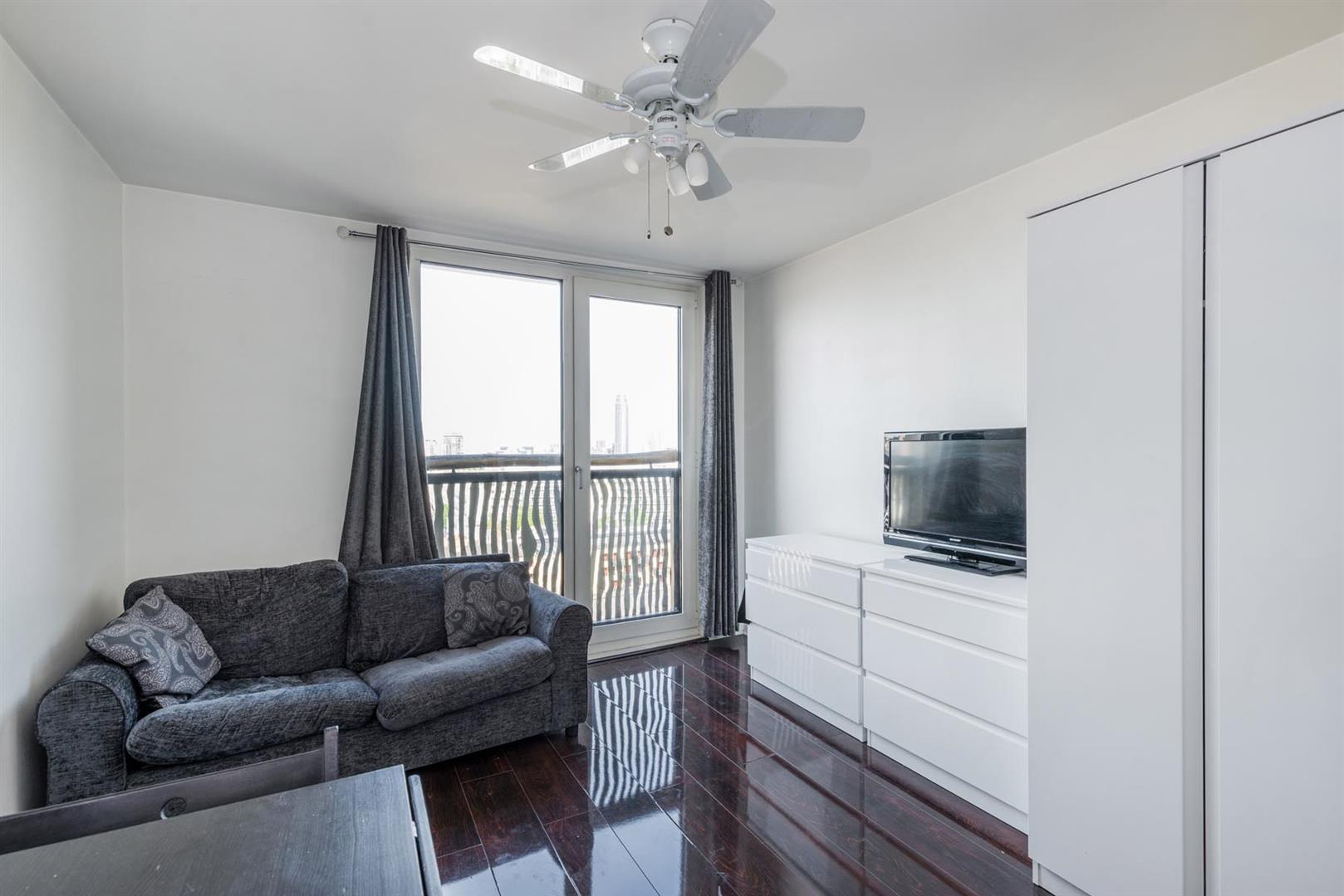 Flat Gatliff Road in City of Westminster