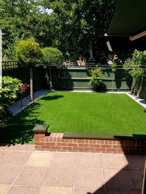 Room Surlingham Close in Greater London