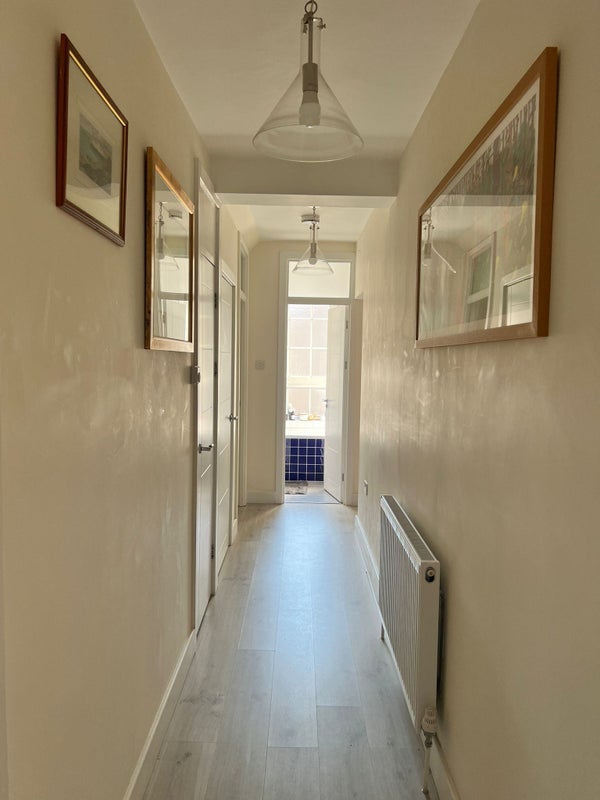 Room Watts Street in Greater London