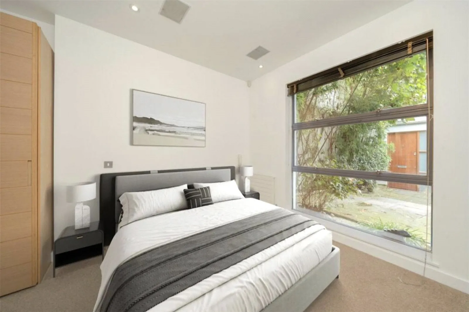 House Dunworth Mews in Greater London