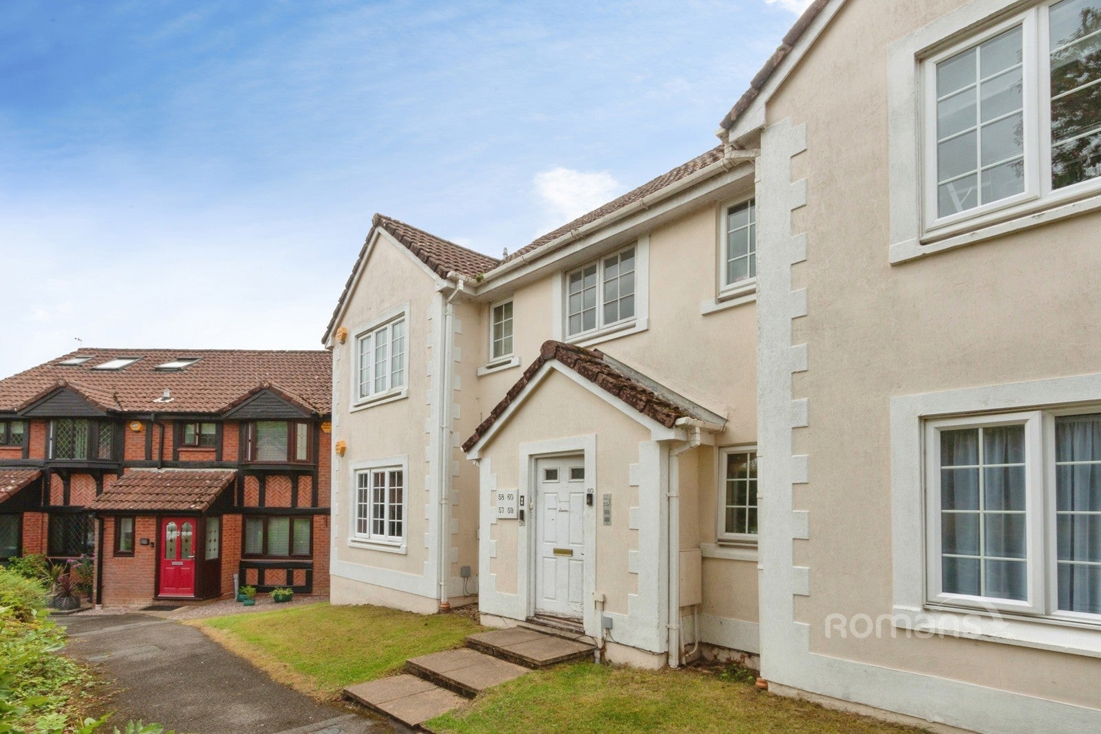 Flat Monarch Close in Basingstoke and Deane