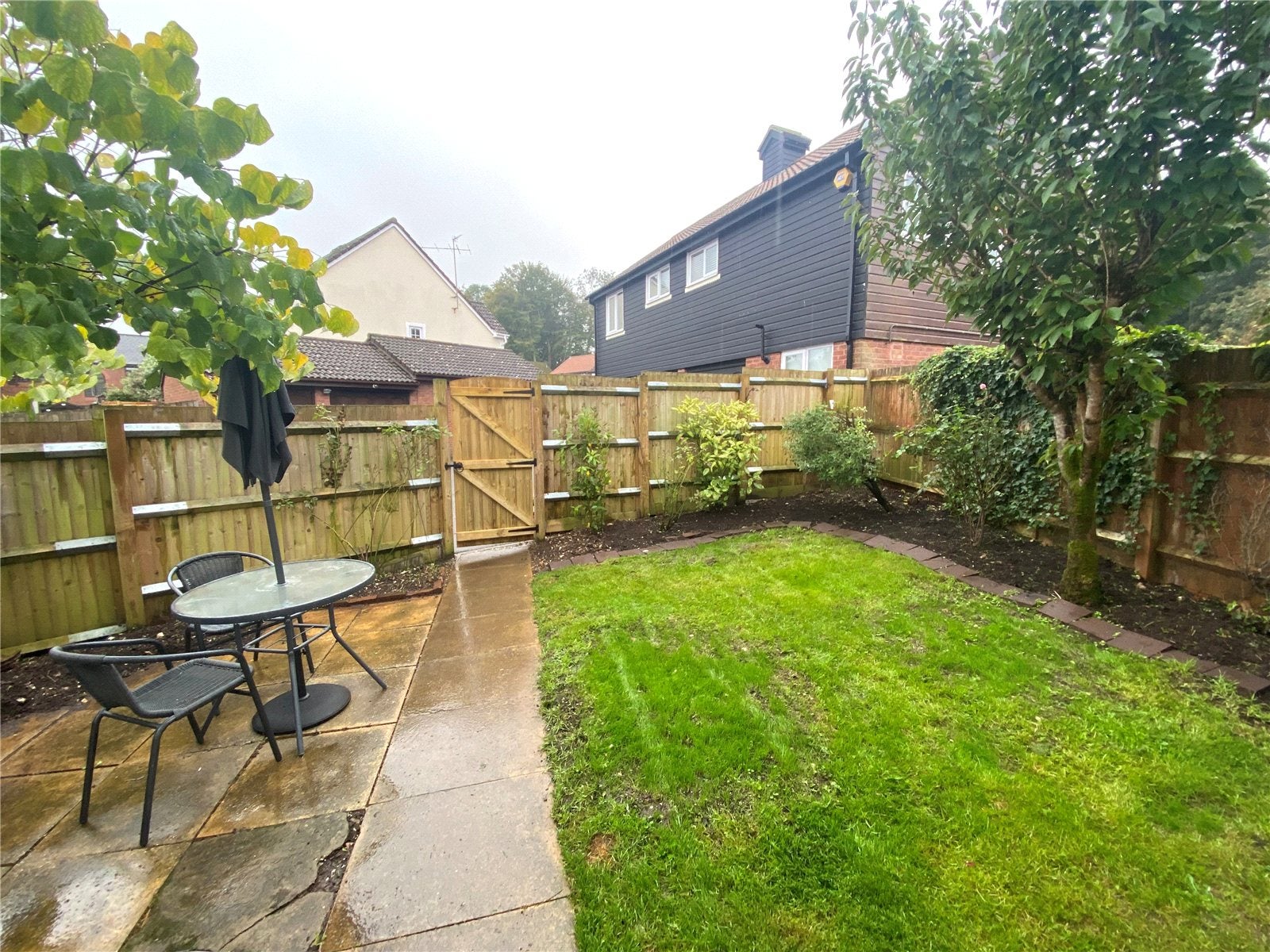 Flat Monarch Close in Basingstoke and Deane