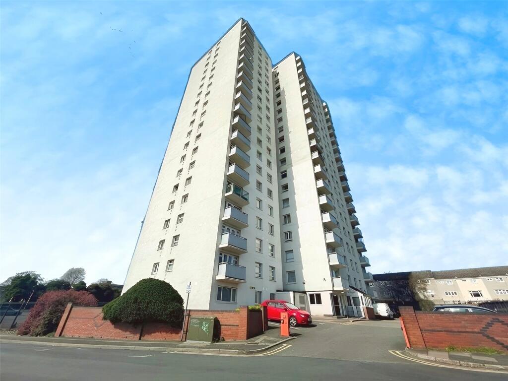 Flat Okement Drive in Wolverhampton