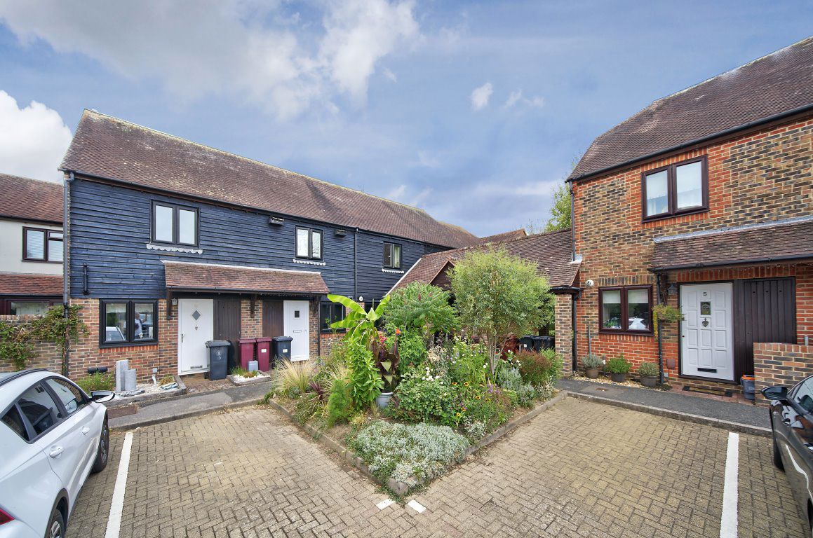House Salterns Way in Chichester