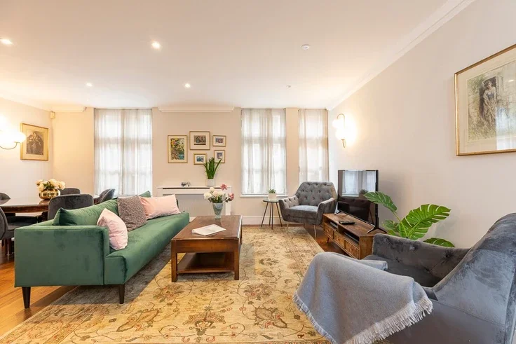 Flat Maddox Street in City of Westminster