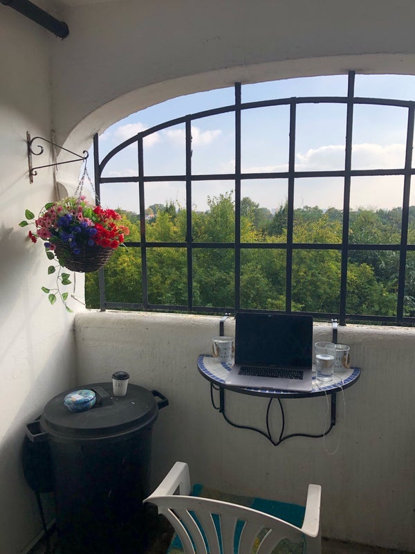 Room Queens Drive in Greater London