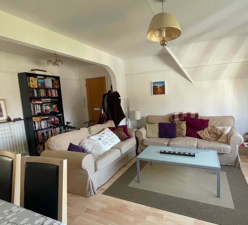Room Queens Drive in Greater London