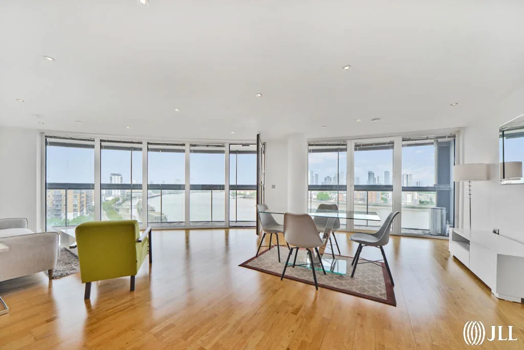 Flat Dreadnought Walk in Greater London