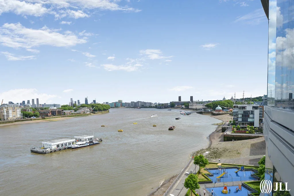 Flat Dreadnought Walk in Greater London
