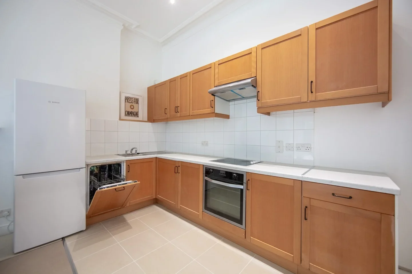 Flat Aberdare Gardens in Greater London