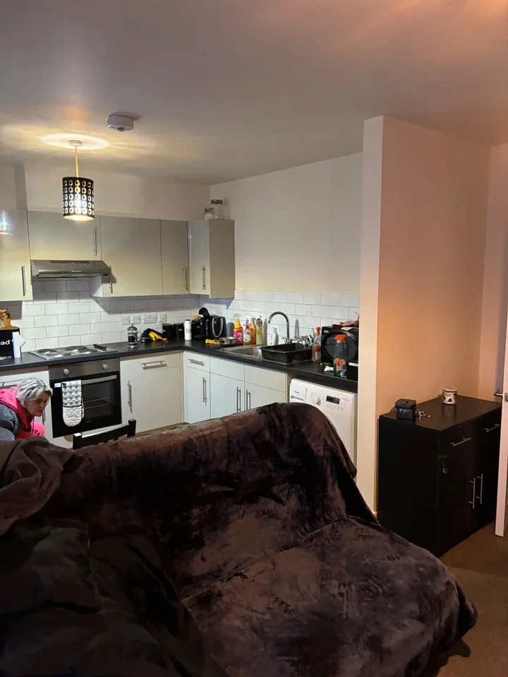 Flat London Road in Greater London