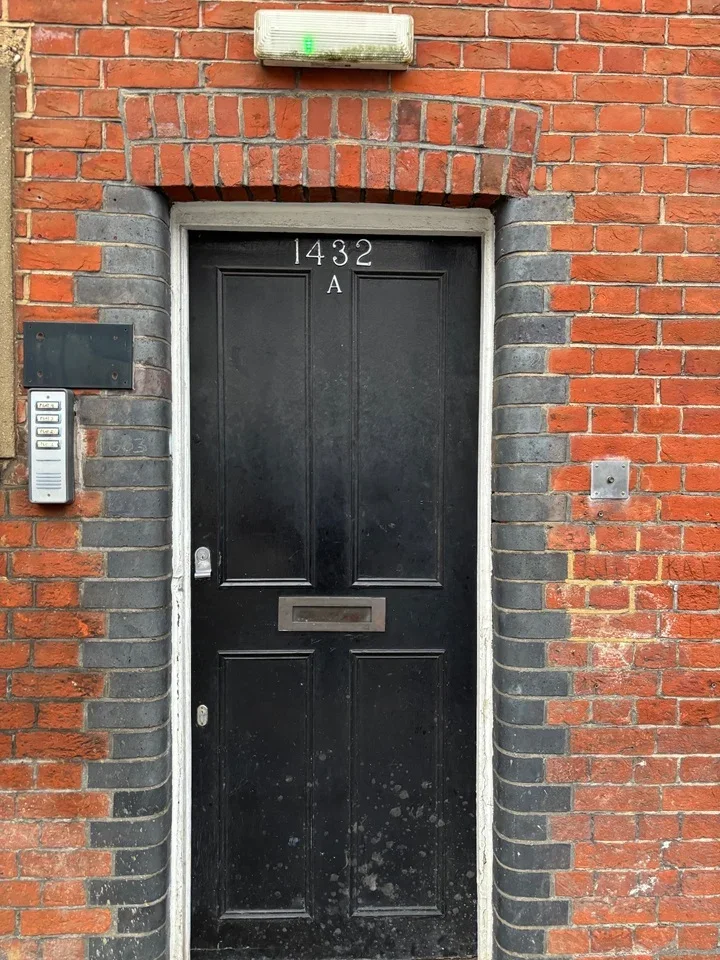 Flat London Road in Greater London