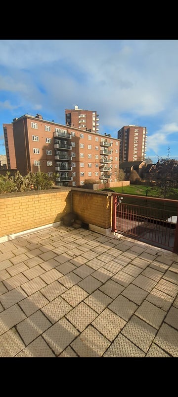 Room Bronti Close in Greater London