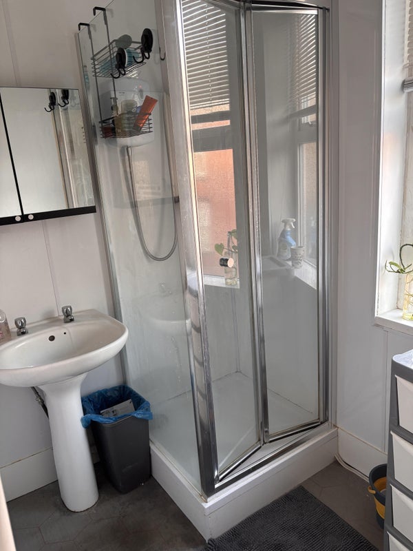 Room Thornville Place in Leeds