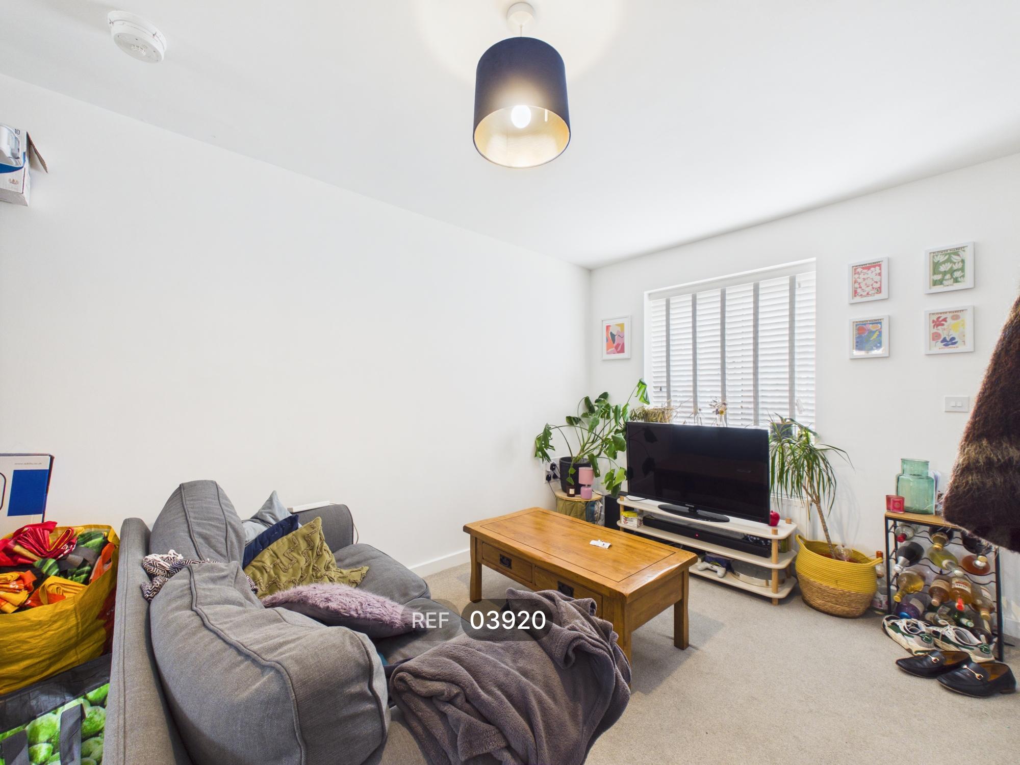 House Home Close in Redhill