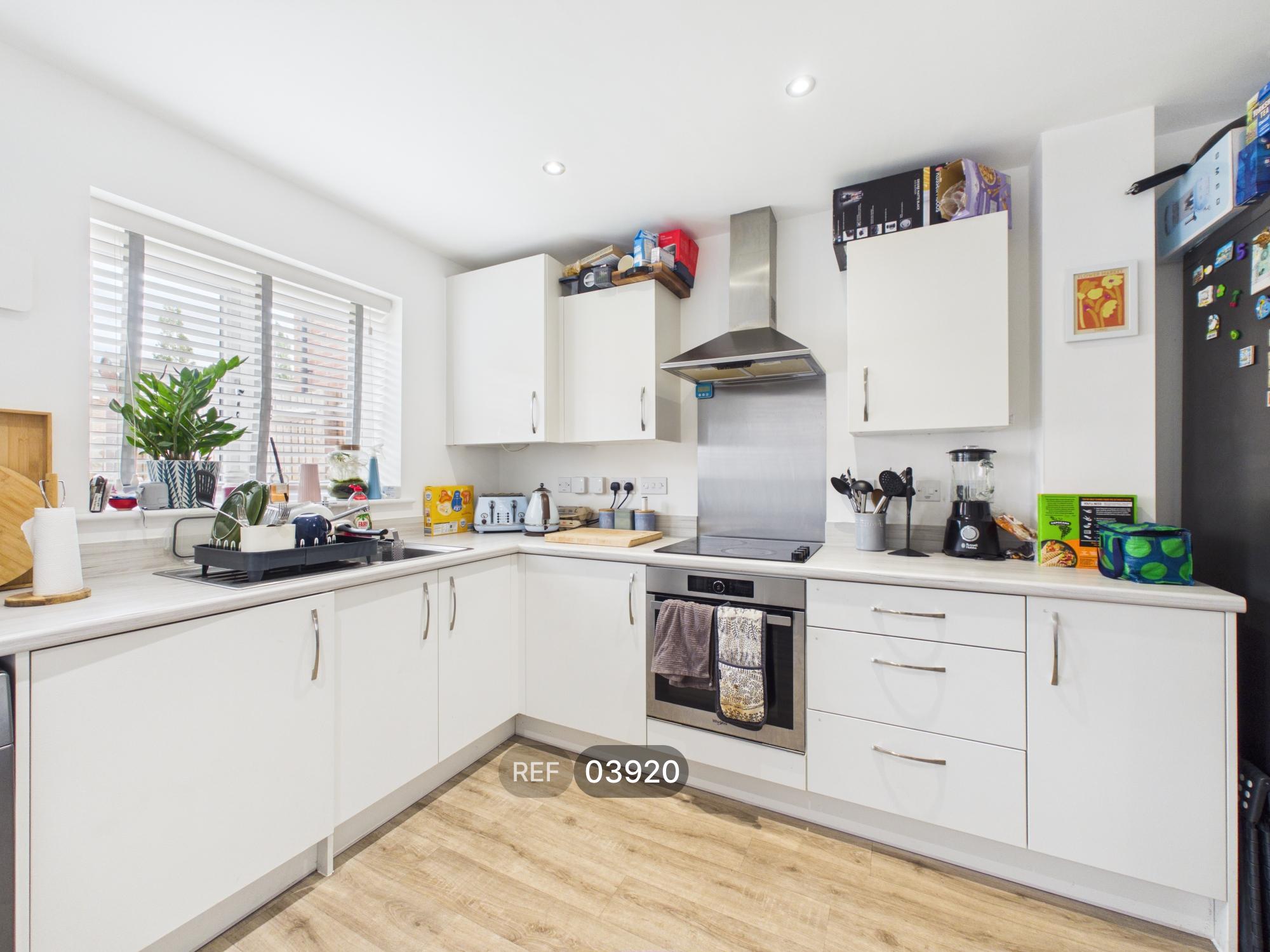 House Home Close in Redhill
