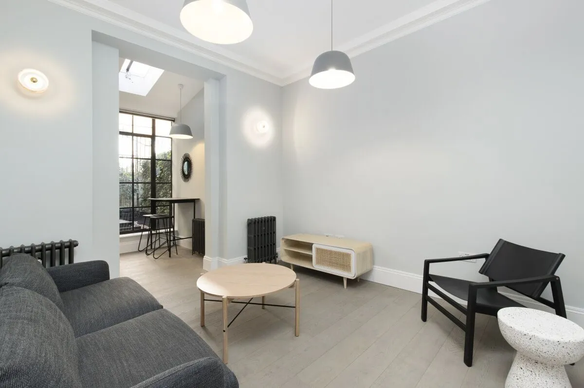 Flat Gerrard Street in City of Westminster