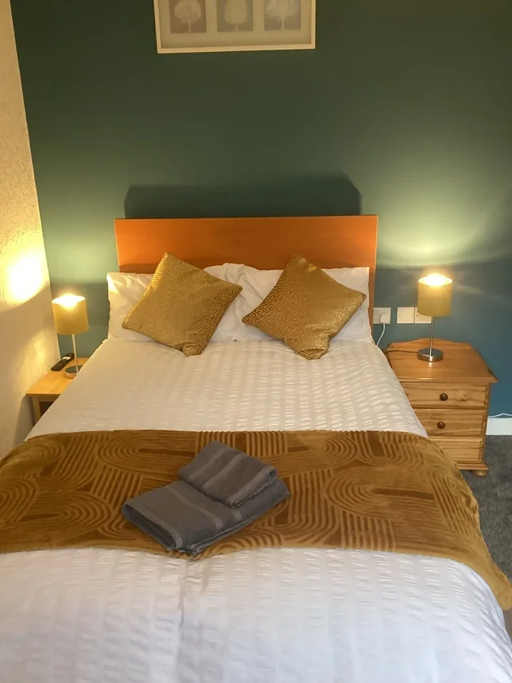 Room Manor Road in Coventry