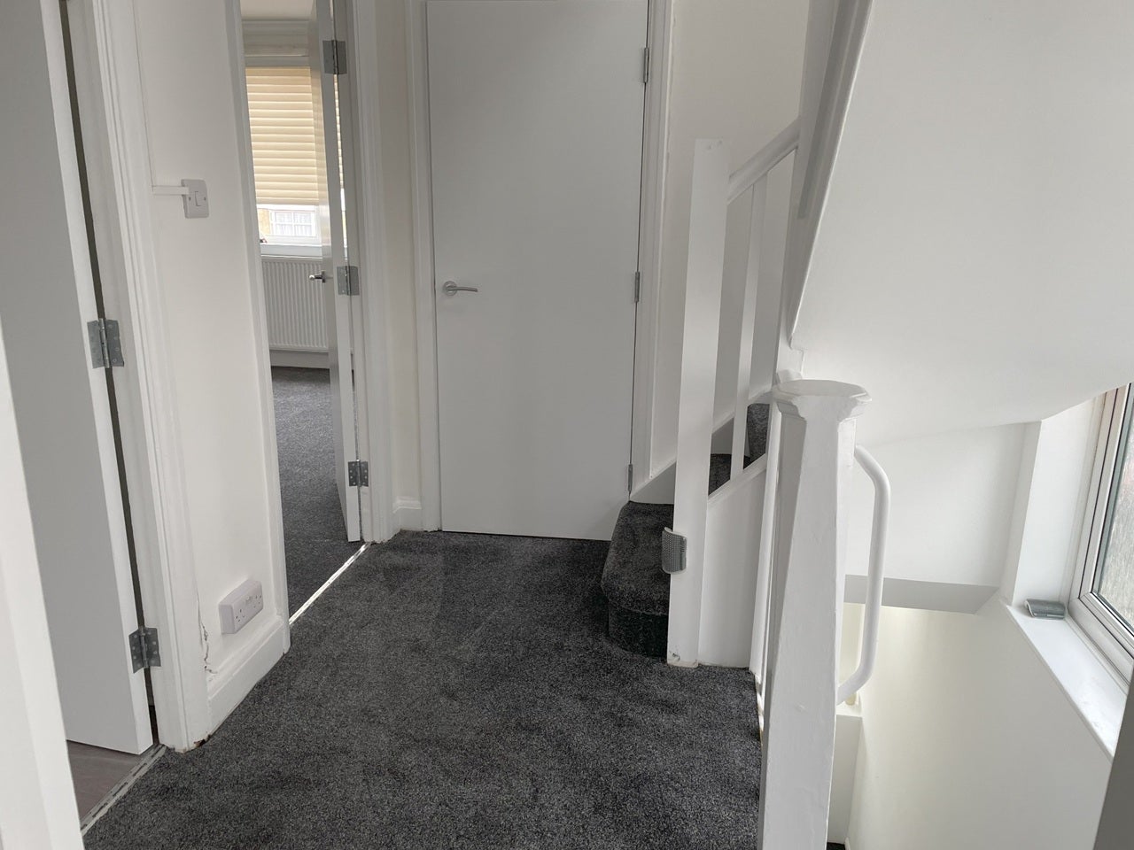 Flat Edgwarebury Lane in Greater London