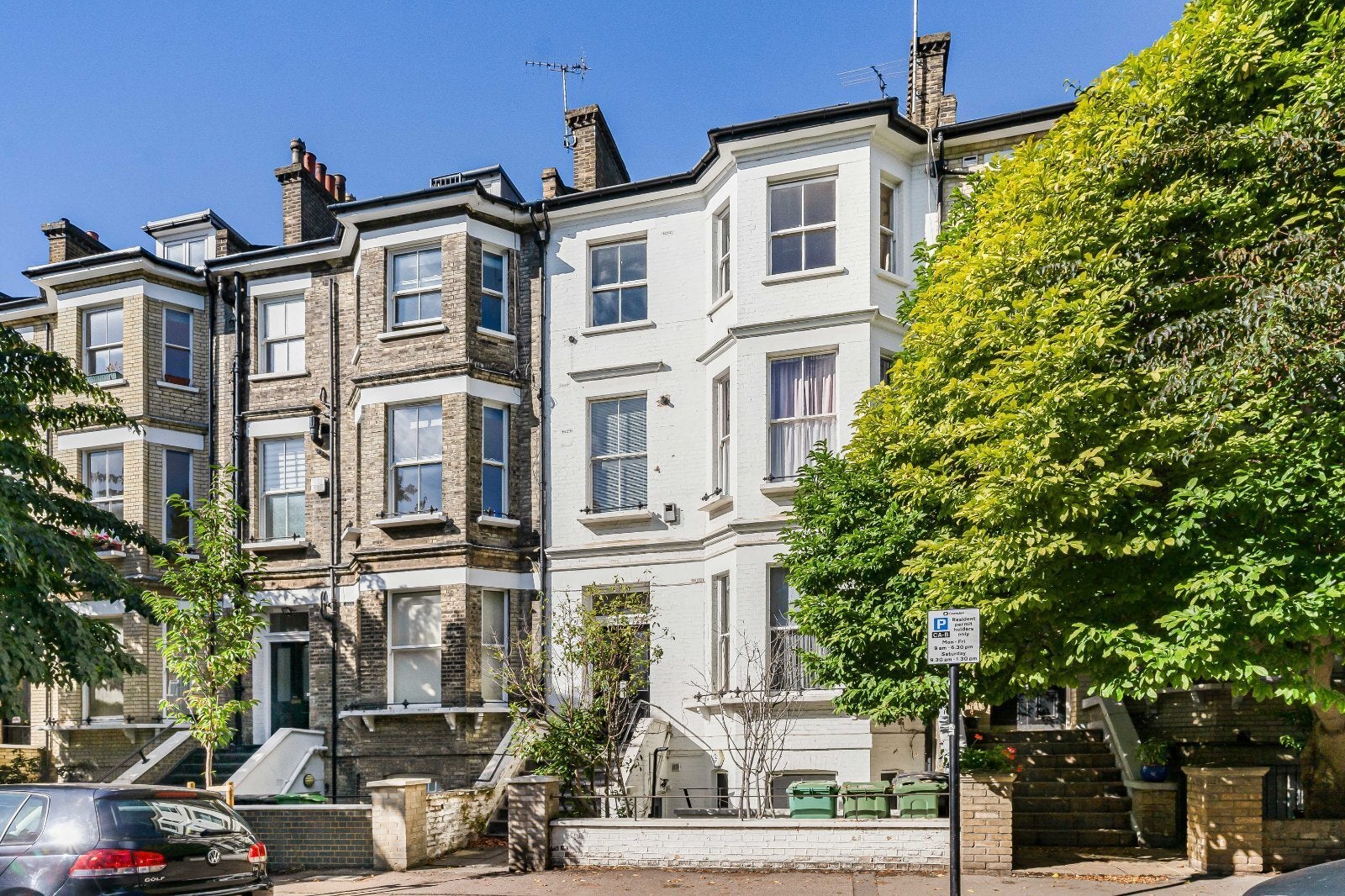 Flat Crossfield Road in Greater London