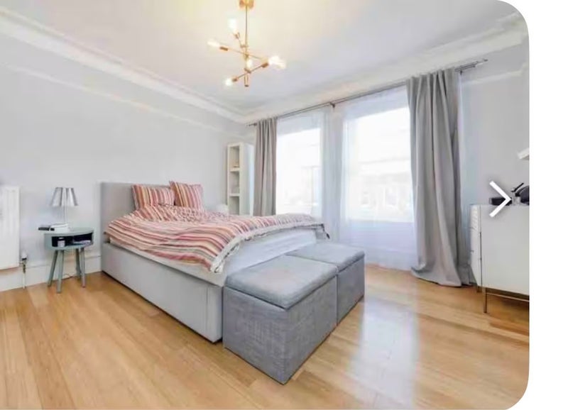 Room Beaumont Crescent in Greater London