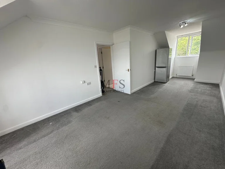 Flat Burket Close in Greater London