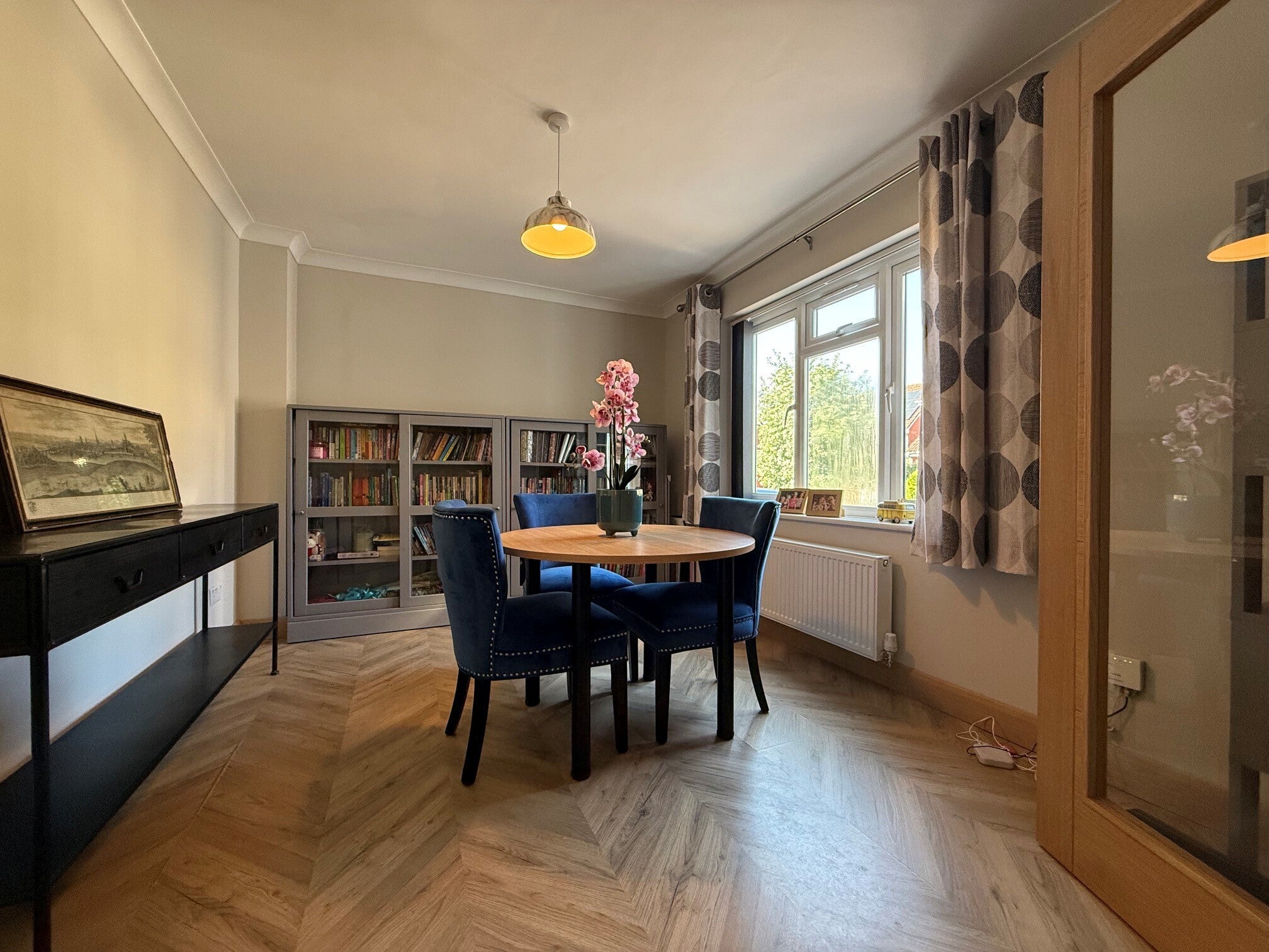 Flat Pinkus Close in Worcester