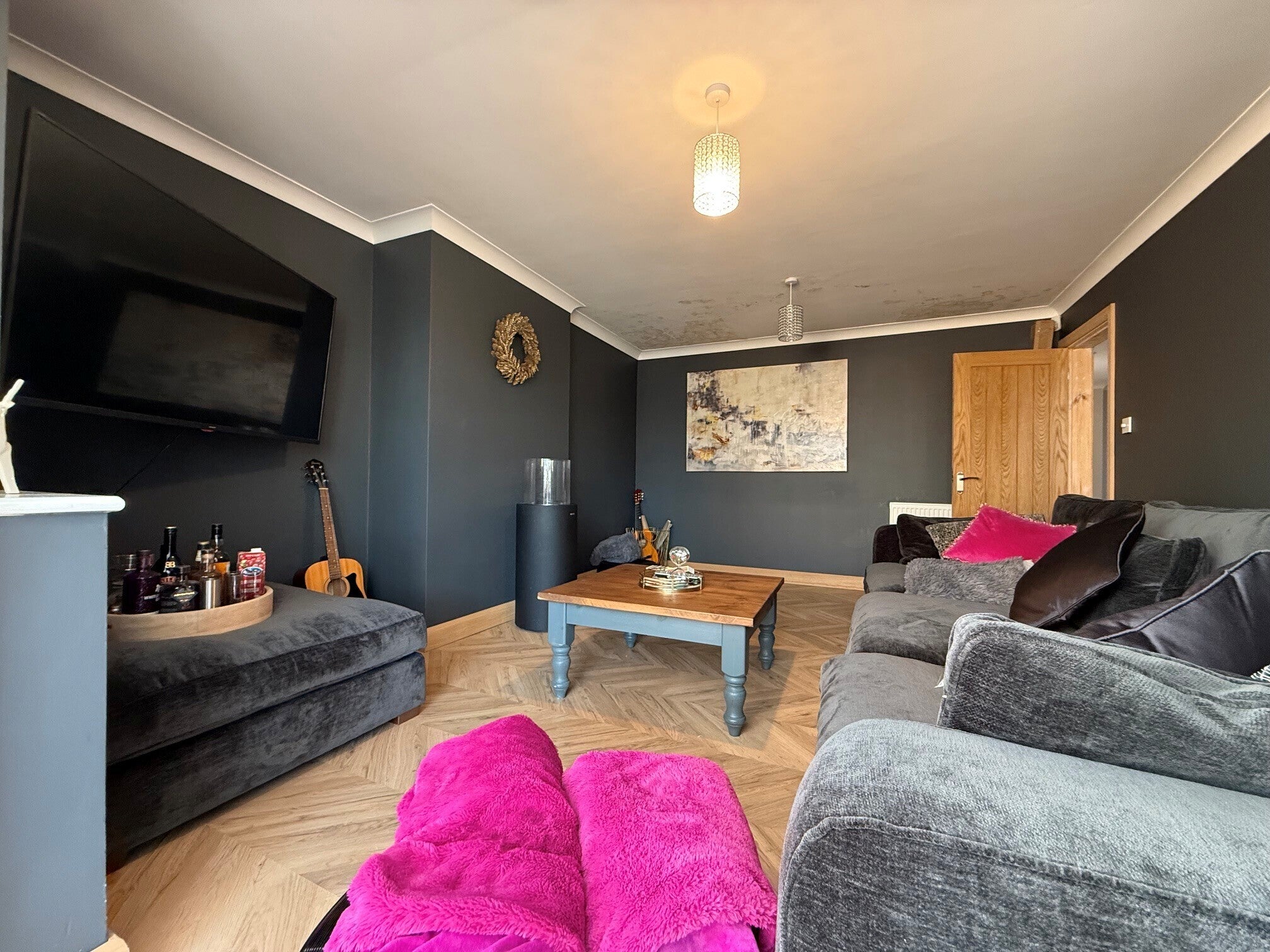 Flat Pinkus Close in Worcester