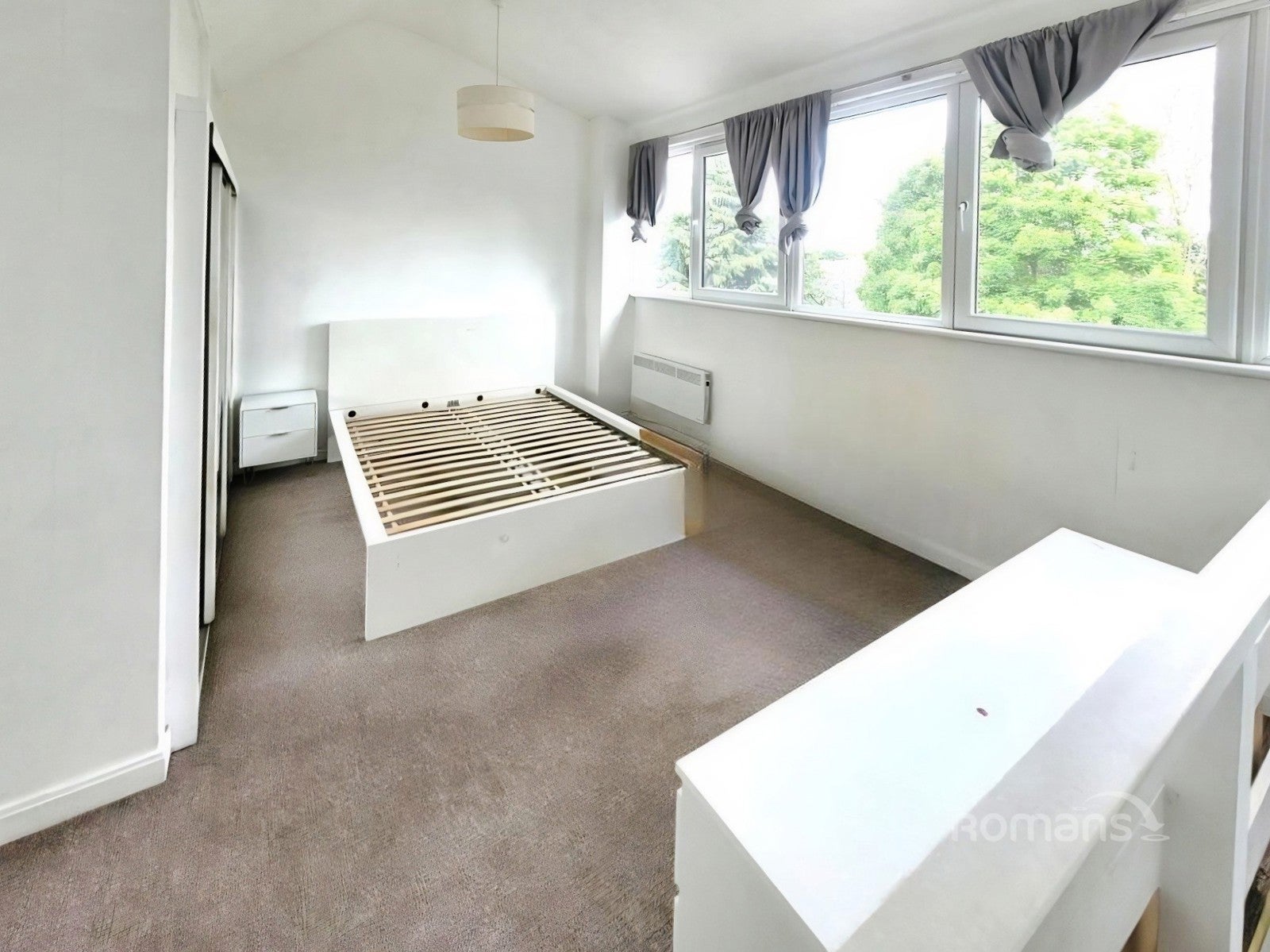Flat Farnham Road in Slough