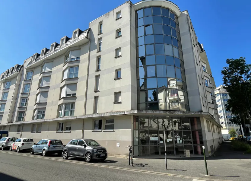 Flat Avenue Alain Savary in Orléans