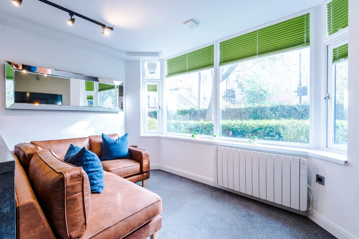 Flat Eskdale Terrace in Newcastle upon Tyne
