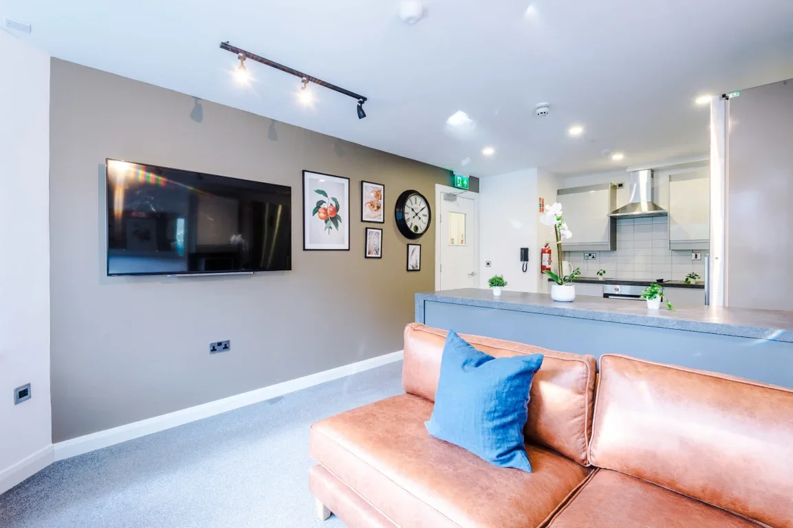 Flat Eskdale Terrace in Newcastle upon Tyne