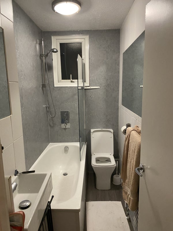 Room Holmesdale Road in Greater London