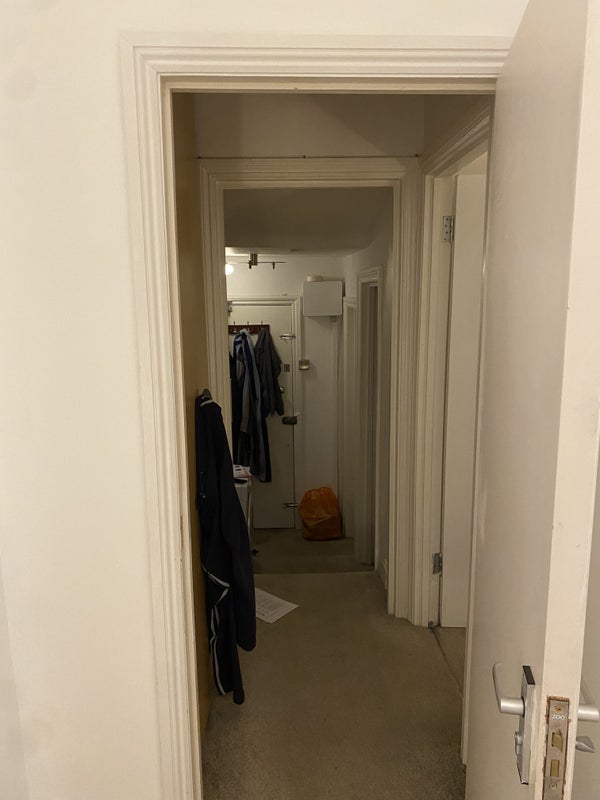 Room Holmesdale Road in Greater London