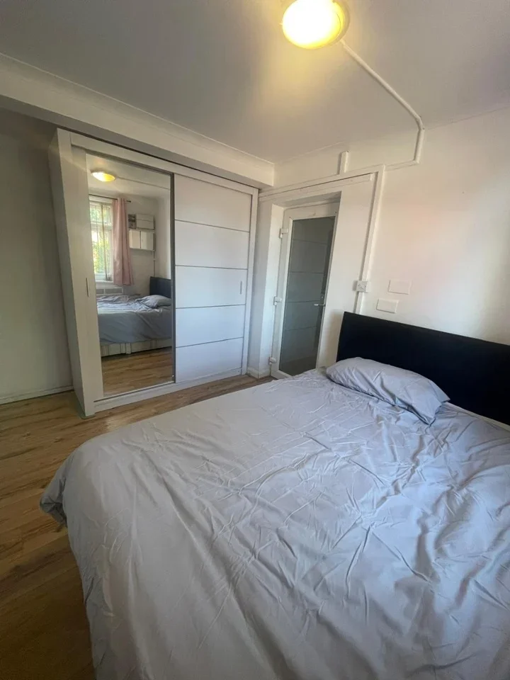 Flat Petworth Close in Greater London