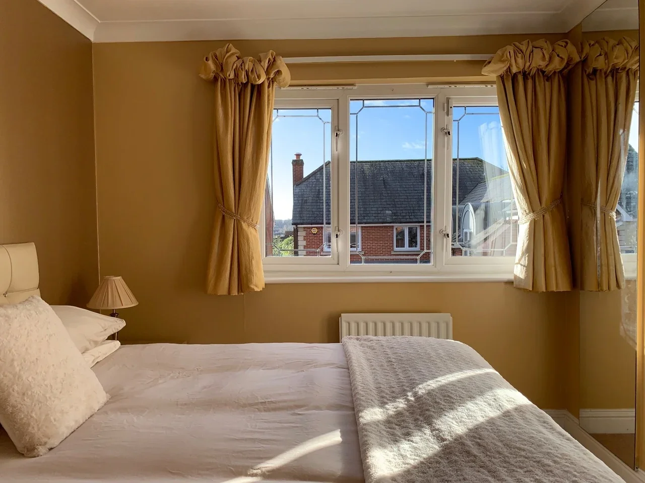 Room Hull Close in Broxbourne