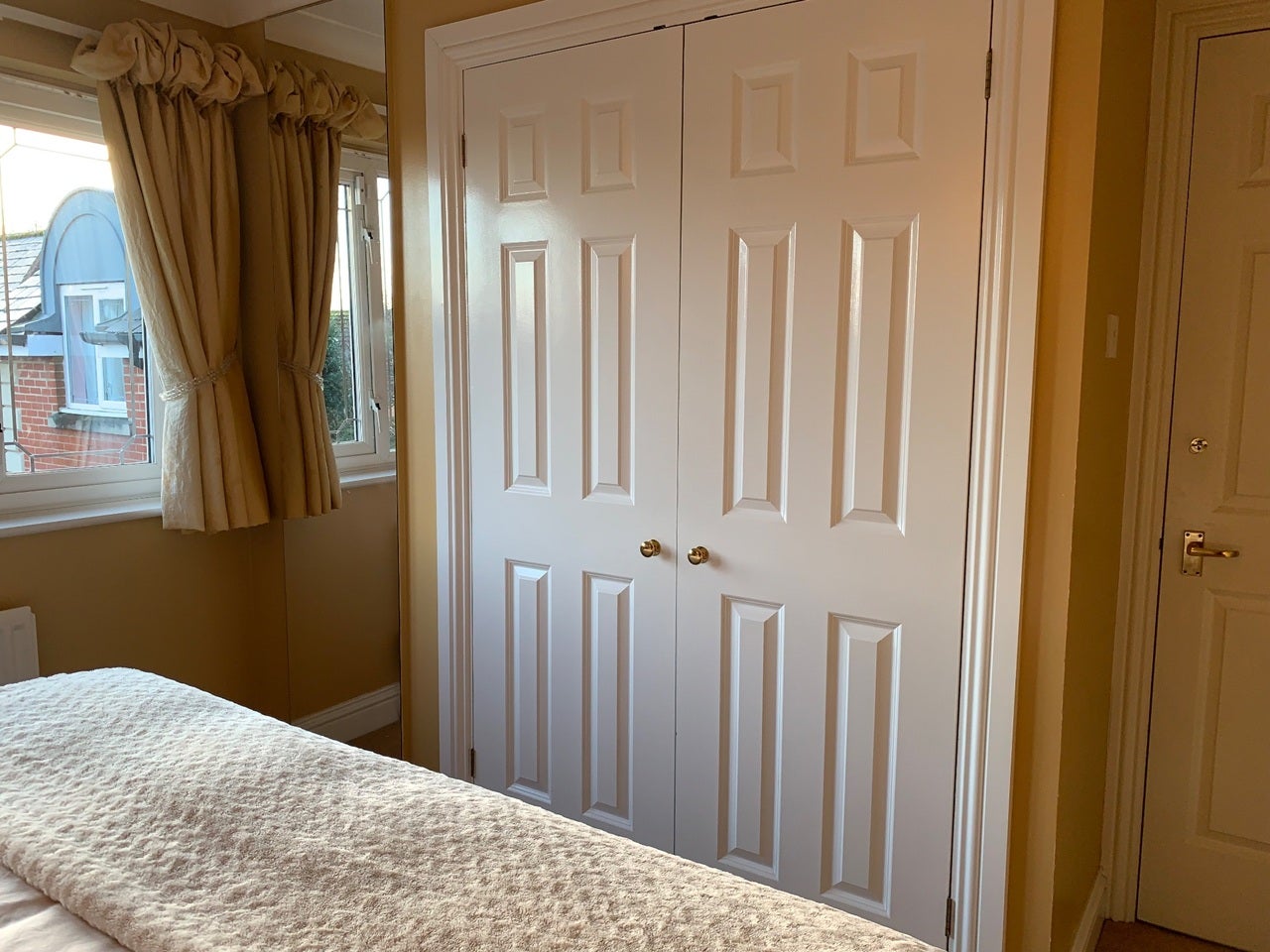 Room Hull Close in Broxbourne