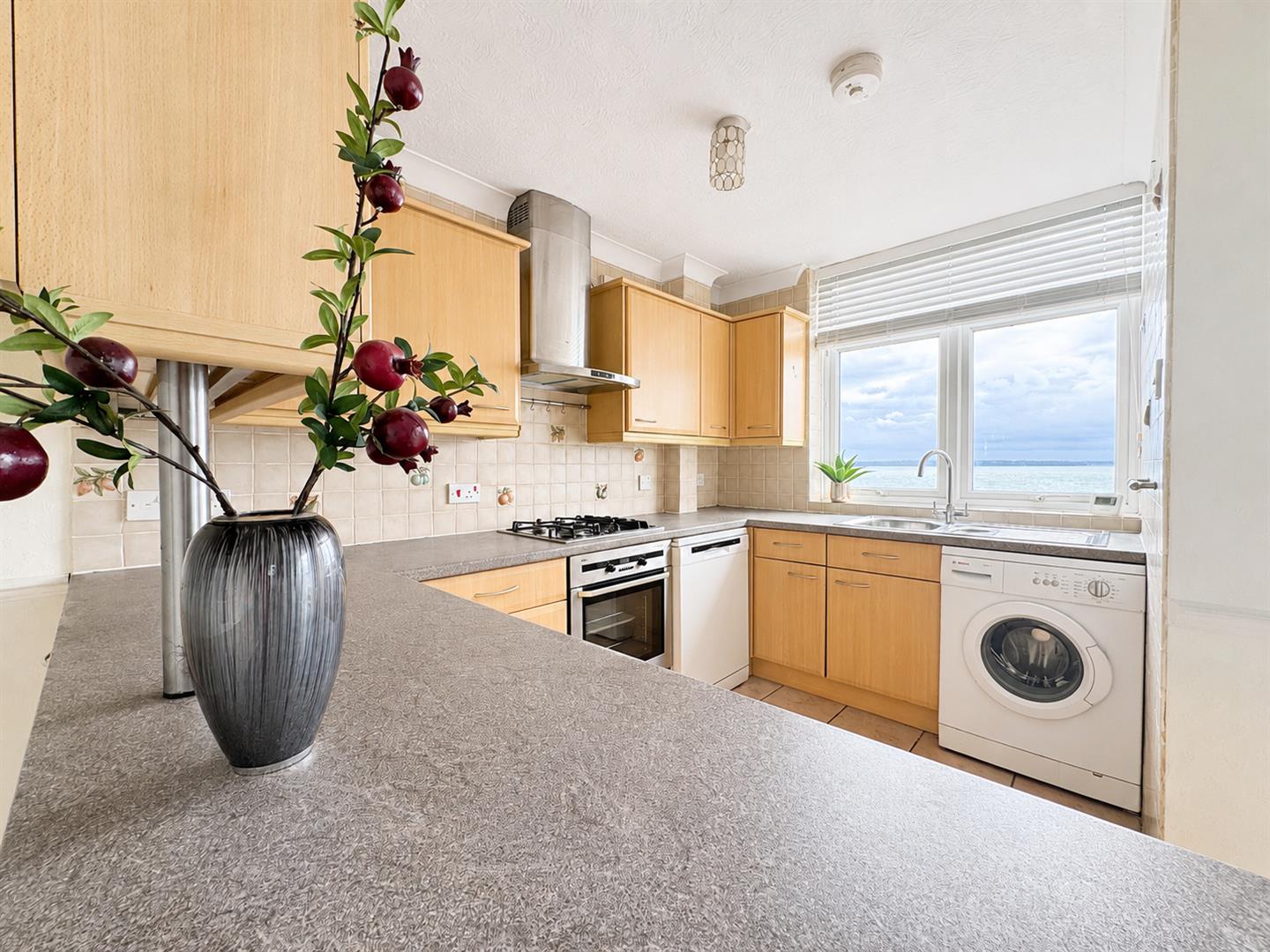 Flat Marine Parade West in Lee-on-the-Solent