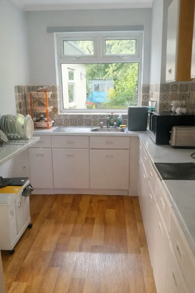 Room Beverley Way in Greater London