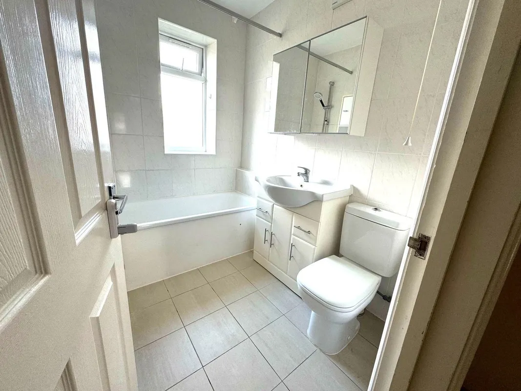 House Ash Grove in Greater London