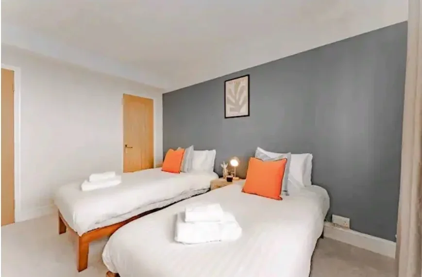 Flat Wood Vale in Greater London