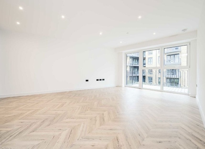 Flat Wheatfield Way in Greater London