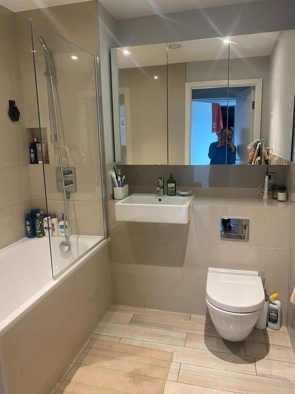 Room Tyssen Street in Greater London