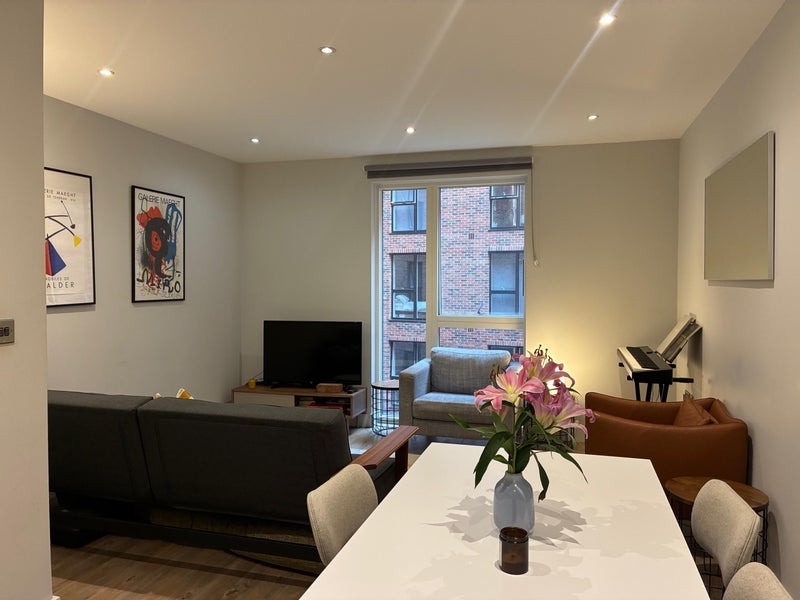 Flat Tyssen Street in Greater London