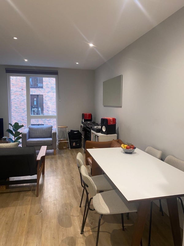 Room Tyssen Street in Greater London