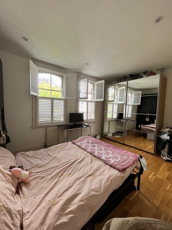 Room Cowthorpe Road in Greater London