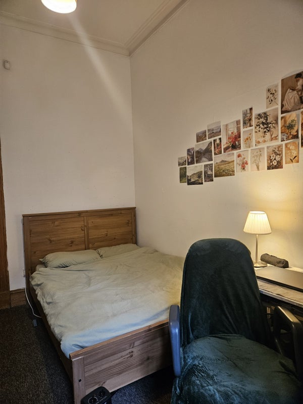 Room Craigmaddie Terrace Lane in Glasgow