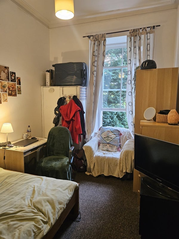 Room Craigmaddie Terrace Lane in Glasgow