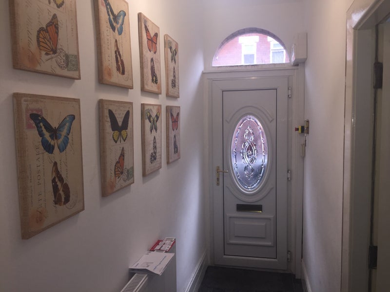 Room Peacock Avenue in Salford